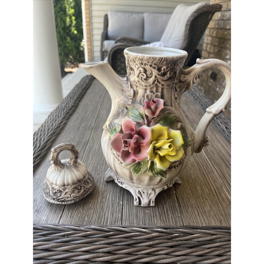 Capodimonte Porcelain Flower Pitcher With Lid Made In Italy. Pink Flower Is Chip - Picture 12 of 15